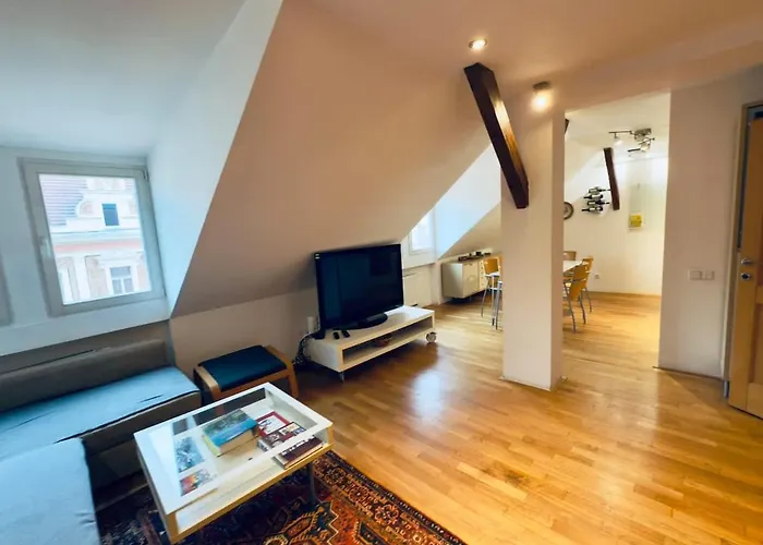 Attic 15 Min To Charles Bridge *