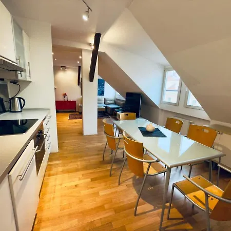 Attic 15 Min To Charles Bridge *